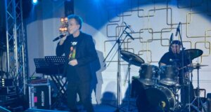 Η Γυμναστική Εταιρεία Αγρινίου την 6η Φεβρουαρίου 2026 μέσα από τον Αποκριάτικο Χορό πρόσφερε μια βραδιά γεμάτη μουσική, διασκέδαση και αναμνήσεις από τα ’90s.