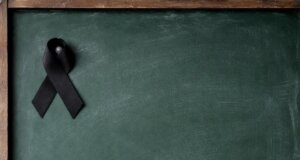 Ο Γεώργιος Καπούλας του Δημήτριου άφησε την τελευταία του πνοή σε ηλικία 58 ετών και στο Αγρίνιο επικρατεί απέραντη θλίψη για την απώλεια του Εκπαιδευτικού.