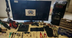 Η ΕΛ.ΑΣ. προχώρησε σε επίσημη ανακοίνωση για την εξάρθρωση σπείρας με 36 κλοπές και 2 ληστείες η δράση της οποίας δεν περιορίστηκε μόνο σε Αγρίνιο και Αιγιάλεια.