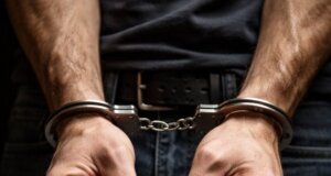 Στο Μεσολόγγι το απόγευμα της Παρασκευής, 6 Φεβρουαρίου 2026 συνελήφθησαν δύο άνδρες για διακεκριμένες κλοπές από Αστυνομικούς Τμήματος της Ιερής Πόλης.