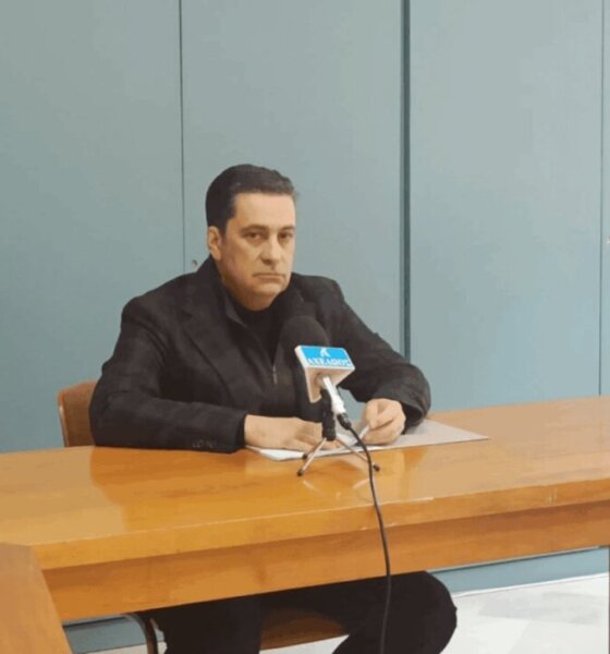 Ο Δήμαρχος Αγρινίου, Γιώργος Παπαναστασίου, προχώρησε σε έκτακτη Συνέντευξη Τύπου καθώς ήρθαν και οι όροι σύνδεσης για την Ενεργειακή Κοινότητα μετά την αναβάθμιση του Αεροδρομίου.