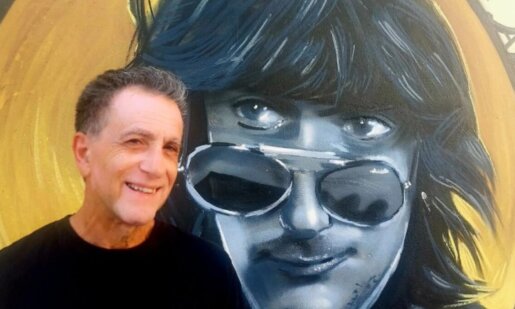 Ο Κώστας Μπίγαλης από την Πλατεία Δημοκρατίας αναφέρθηκε στο Αποκριάτικο Πάρτι της Γ.Ε.Α. λέγοντας πως απόψε (06/02) σκοπεύουν να φέρουν... Άνοιξη!