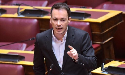 Ο Βουλευτής Αιτωλ/νίας του ΣΥ.ΡΙΖ.Α. - Π.Σ., Μίλτος Ζαμπάρας, τοποθετήθηκε στη Βουλή για χρυσοπληρωμένα στελέχη στον Δ.Ε.Δ.Δ.Η.Ε. με τον λογαριασμό στους καταναλωτές.