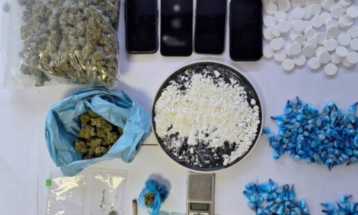 Η Ναύπακτος στο επίκεντρο της ΕΛ.ΑΣ. καθώς εξαρθρώθηκε εγκληματική οργάνωση που διακινούσε ναρκωτικά - Συνελήφθησαν τέσσερις κατηγορούμενοι.