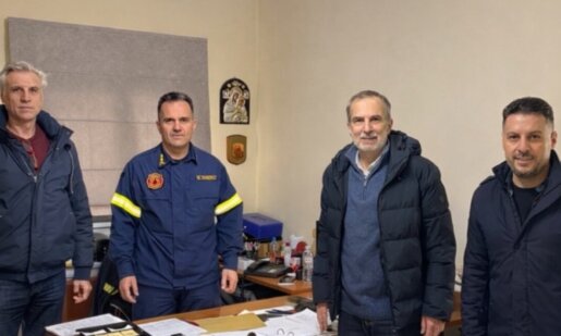 Ο Διοικητής της Πυροσβεστικής Υπηρεσίας Αγρινίου, Θεόδωρος Αποστόλου, υποδέχθηκε το Δ.Σ. του Συλλόγου Εμπόρων και Επιχειρηματιών Δήμου Αγρινίου.