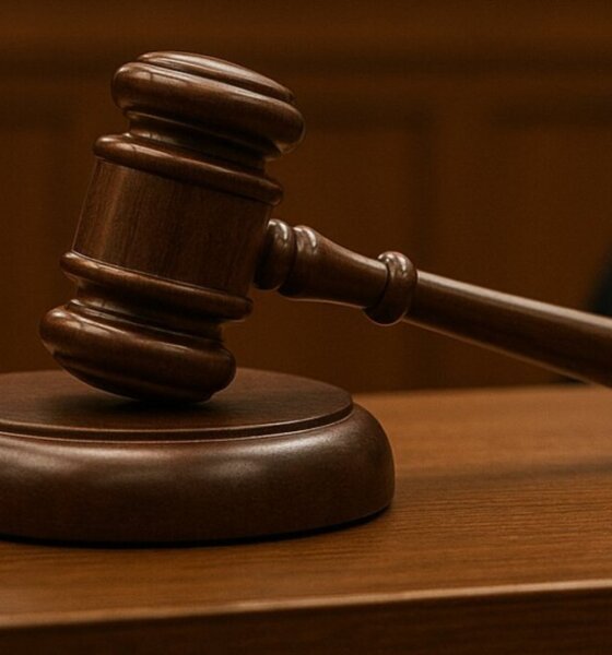 Στο Ξηρόμερο Ρομά είχαν ρημάξει οχήματα στις παραλίες κι αυτή η πράξη δεν έμεινε ατιμώρητη αφού τους επιβλήθηκε ποινή φυλάκισης 7 μηνών.