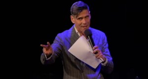 Στο Παπαστράτειο Μέγαρο Αγρινίου «χτυπά» η καρδιά του 3ου Διαγωνισμού Μουσικής Δημιουργίας με κεντρικό παρουσιαστή τον Δημήτρη Ουγγαρέζο.