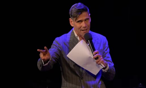 Στο Παπαστράτειο Μέγαρο Αγρινίου «χτυπά» η καρδιά του 3ου Διαγωνισμού Μουσικής Δημιουργίας με κεντρικό παρουσιαστή τον Δημήτρη Ουγγαρέζο.