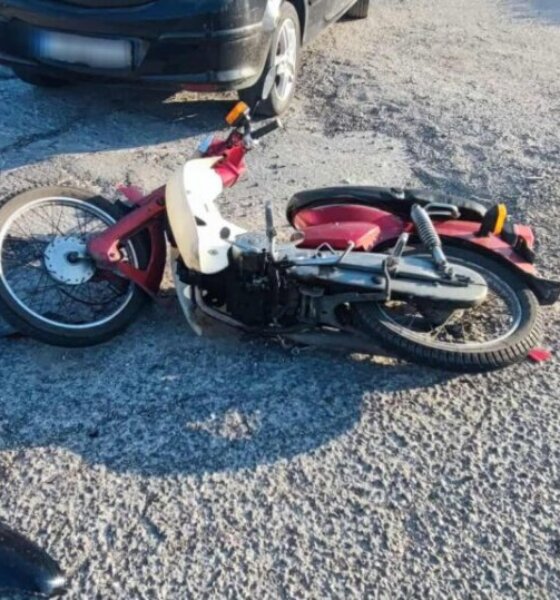 Στο Δοκίμι Αγρινίου κατά τις απογευματινές ώρες της Παρασκευής, 13 Μαρτίου 2026 ένας άνδρας οδηγήθηκε με ασθενοφόρο του Ε.Κ.Α.Β. στο Νοσοκομείο, μετά από τροχαίο ατύχημα.