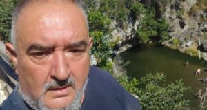 Ο Φώτης Καρκαλής δεν είναι ανάμεσά μας, μετά το χθεσινοβραδινό τροχαίο κοντά στο Αεροδρόμιο - Στον Ιερό Ναό Αγίας Τριάδος Αγρινίου το τελευταίο «αντίο» στον άτυχο 61χρονο.