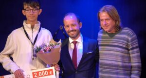 Ο Περικλής Κίτσος αναδείχθηκε αργά το βράδυ της 14ης Μαρτίου ο Μεγάλος Νικητής του 3ου Διαγωνισμού Μουσικής Δημιουργίας της Γυμναστικής Εταιρείας Αγρινίου!