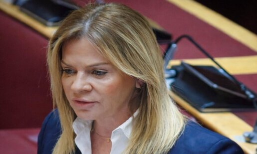 Η Χριστίνα Σταρακά, ως Βουλευτής Αιτωλοακαρνανίας ΠΑ.ΣΟ.Κ. - Κινήματος Αλλαγής, προχώρησε σε ερώτηση στη Βουλή για την ενδεχόμενη απομάκρυνση των υπηρεσιών της Δ.Ε.Η. στην Αμφιλοχία.