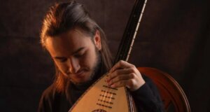 Ο Θοδωρής Κουτσουπιάς, φιναλίστ του «The Voice of Greece» θα τραγουδήσει στις 7 Μαρτίου και ώρα 11:00 σε δράση του Δήμου Αγρινίου για την Παγκόσμια Ημέρα της Γυναίκας.