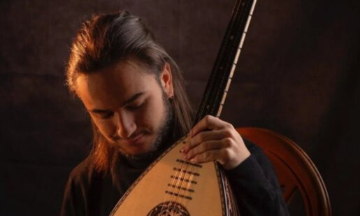 Ο Θοδωρής Κουτσουπιάς, φιναλίστ του «The Voice of Greece» θα τραγουδήσει στις 7 Μαρτίου και ώρα 11:00 σε δράση του Δήμου Αγρινίου για την Παγκόσμια Ημέρα της Γυναίκας.