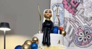 Η Μεσολογγίτισσα Μαρία Μπακοδήμου που παρουσιάζει καθημερινά στο Open Beyond τον «Πιο Αδύναμο Κρίκο» γιόρτασε τα γενέθλιά της με την επαγγελματική της οικογένεια!