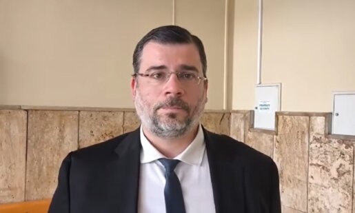 Στο Αγρίνιο το πρωί της 31ης Μαρτίου παραδόθηκε παρουσία του Δικηγόρου του Χρήστου Τσιμπούκη ο 16χρονος για την επίθεση στον συνομήλικό του.