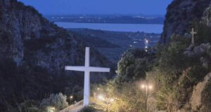 Στην Ιερά Μονή της Αγίας Ελεούσας στην Κλεισούρα Ι.Π. Μεσολογγίου από την παραμονή της Εορτής ανηφόρισε πλήθος προσκυνητών, όπως συνηθίζεται κάθε χρόνο.