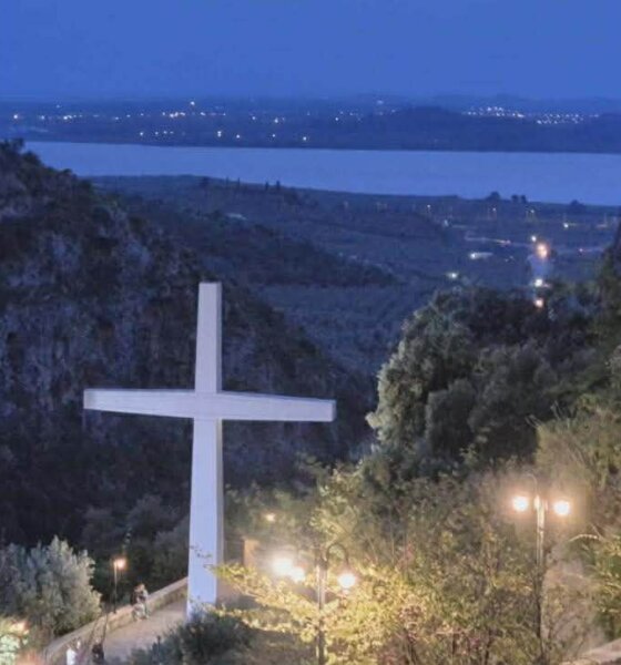 Στην Ιερά Μονή της Αγίας Ελεούσας στην Κλεισούρα Ι.Π. Μεσολογγίου από την παραμονή της Εορτής ανηφόρισε πλήθος προσκυνητών, όπως συνηθίζεται κάθε χρόνο.