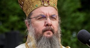 Ο Μητροπολίτης Αιτωλίας και Ακαρνανίας Δαμασκηνός για τον Άγιο Γεώργιο αναφέρει το εξής «οι Άγιοι Μάρτυρες έβλεπαν την αιωνιότητα και την Ανάσταση».