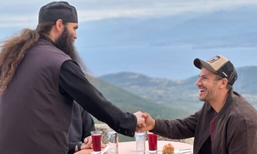 Στον Alpha TV την Κυριακή του Θωμά, 19 Απριλίου 2026 και ώρα 20:00 η εκπομπή «Akis’ Food Tour» και ο Άκης Πετρετζίκης μας ταξιδεύουν στη Ναύπακτο!