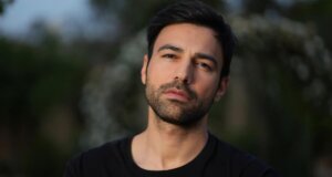 Ύστερα από 5 σεζόν στο Mega Channel οι Ανδρέας Γεωργίου, Βάνα Δημητρίου και Κούλλης Νικολάου επιστρέφουν στον ΣΚΑΪ με τις «Μπλε Ώρες» και το «Αντώνιος και Κλεοπάτρα».