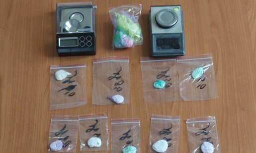 Η ΕΛ.ΑΣ. σε ανακοίνωσή της αναφέρθηκε σε Αστυνομικούς της Δίωξης Ναρκωτικών Αγρινίου που συνέλαβαν άνδρα στη Λευκάδα για ναρκωτικά και επίθεση σε βάρος τους.