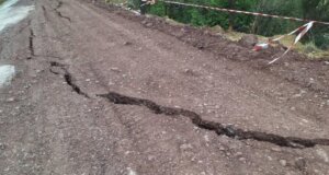 Στην Ορεινή Ναυπακτία για 2η φορά -μέσα σε σύντομο χρονικό διάστημα- υποχώρησε τμήμα του δρόμου Ελευθεριανής - Χόμορης.