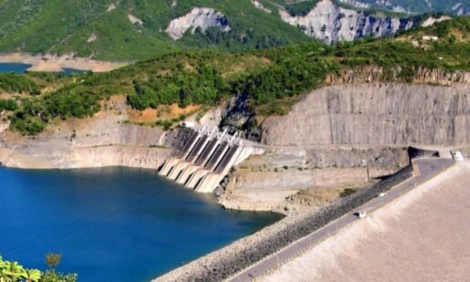 Με κοινή τους ανακοίνωση οι Δήμοι Αγράφων, Αγρινίου, Αμφιλοχίας και Καρπενησίου γνωστοποίησαν πως διεκδικούν θεσμικά τα νόμιμα δικαιώματά τους.