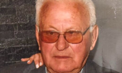 Ο Αθανάσιος (Σιούλας) Σκαρλίγκος του Νικόλαου άφησε την τελευταία του πνοή σε ηλικία 82 ετών - Συγκινητικό το τελευταίο «αντίο» στον Παλαίμαχο Οδηγό Λεωφορείου.