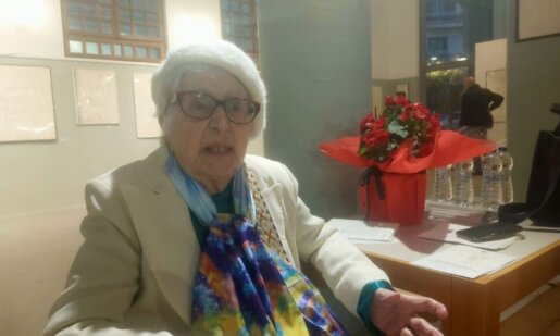 Η Θερμιώτισσα Έφη Παπαθεοδώρου μίλησε στο AgrinioTimesTV και μας επιβεβαίωσε πως θα γυρίσει Video Clip με τον Akyla για το «Ferto» μετά από παρότρυνση Καπουτζίδη!