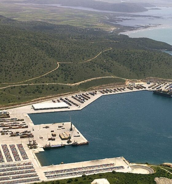 Στο Πλατυγιάλι Αστακού μετά από πάρα πολλές δεκαετίες κάτι φαίνεται να αλλάζει και αυτό έχει να κάνει με μια τεράστια επένδυση που αγγίζει τα 524 εκατομμύρια ευρώ!