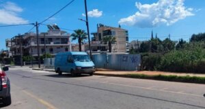 Ραγδαίες οι εξελίξεις στο Αγρίνιο μετά τη θανατηφόρα πτώση σε οικοδομή καθώς συνελήφθη από την ΕΛ.ΑΣ. το παιδί του εκλιπόντος για ανθρωποκτονία από αμέλεια.