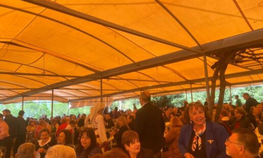 Ο Εμπεσός Βάλτου στο κλίμα της ημέρας από νωρίς το πρωί της 19ης Απριλίου - Προσκύνημα και παραδοσιακό γλέντι ανήμερα της εορτής του Αγίου Θωμά.