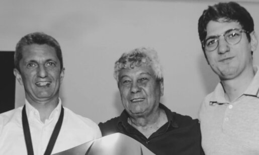 Ο Μιρτσέα Λουτσέσκου άφησε την τελευταία του πνοή σε ηλικία 80 ετών και στο άκουσμα της θλιβερής είδησης πενθεί το Παγκόσμιο Ποδόσφαιρο.