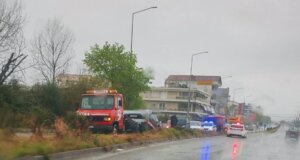 Τροχαίο σημειώθηκε νωρίς το πρωί της Πέμπτης (02/04) κοντά στο Δημοτικό Αθλητικό Κέντρο Αγρινίου και ένα όχημα Οδικής Βοήθειας βρέθηκε στο σημείο για να απομακρύνει άλλο Ι.Χ.