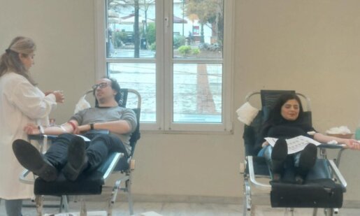 Στο Παπαστράτειο Μέγαρο Αγρινίου το πρωί της 1ης Απριλίου πραγματοποιήθηκε Εθελοντική Αιμοδοσία και Bazaar από τη «Φλόγα» ενόψει του Πάσχα!