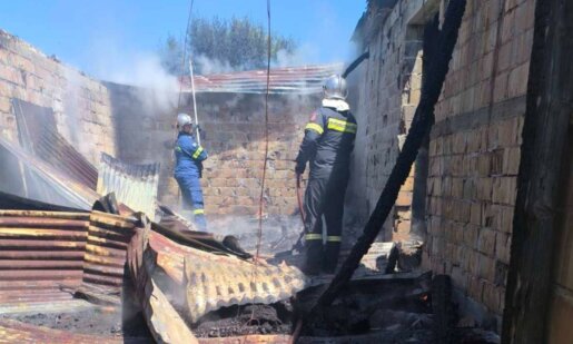 Στη Ρίζα Ναυπακτίας προκλήθηκε αναστάτωση μετά από φωτιά σε χωράφι που έκαψε μέρος αποθήκης, άμεση ήταν η επέμβαση της Πυροσβεστικής Υπηρεσίας.