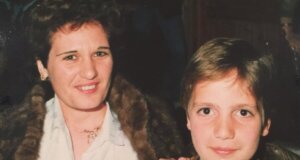 Στο Σπάρτο Αμφιλοχίας ο Σπύρος Σιώλος περνά δύσκολες ώρες - Η σπαρακτική ανάρτηση του τραγουδιστή για την απώλεια της μητέρας του, Αντριάννας Σιώλου - Γιαννέλου.