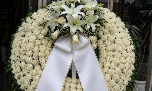 Πένθος εκ νέου στο Αγρίνιο κι αυτό γιατί ένας μεσήλικας άνδρας εντοπίστηκε νεκρός από συγγενικά του πρόσωπα και μεταφέρθηκε με ασθενοφόρο του Ε.Κ.Α.Β. στο Νοσοκομείο.