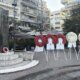 Μεγάλη Παρασκευή και το Αγρίνιο δεν ξεχνά τους 120, για τον λόγο αυτό κατατέθηκαν στεφάνια στη μνήμη τους από νωρίς το πρωί στην Κεντρική Πλατεία της πόλης.