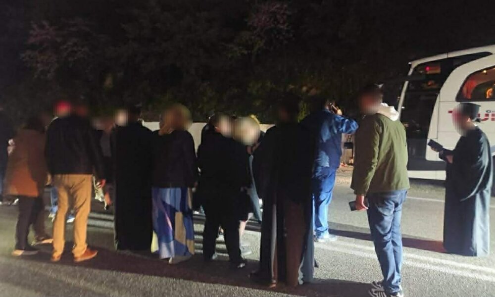 Στην Κλεισούρα Ι.Π. Μεσολογγίου τις βραδινές ώρες της Τρίτης (21/04) ένα όχημα παρέσυρε μια γυναίκα η οποία μεταφέρθηκε με Ε.Κ.Α.Β. στο Νοσοκομείο Αγρινίου.