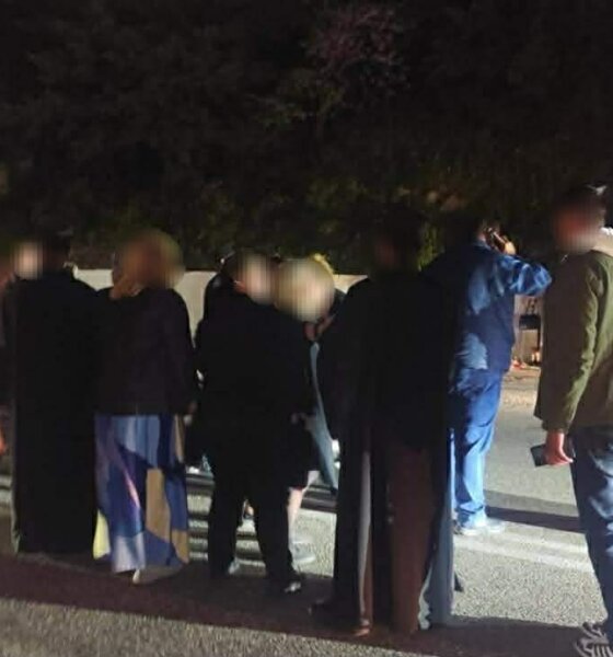 Στην Κλεισούρα Ι.Π. Μεσολογγίου τις βραδινές ώρες της Τρίτης (21/04) ένα όχημα παρέσυρε μια γυναίκα η οποία μεταφέρθηκε με Ε.Κ.Α.Β. στο Νοσοκομείο Αγρινίου.