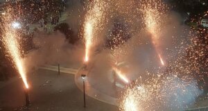 Μεγάλη Παρασκευή 2026 στο Αγρίνιο και για άλλη μια χρονιά μικροί και μεγάλοι απόλαυσαν από κοντά το Έθιμο των Χαλκουνιών, μετά το τη συνάντηση των Επιταφίων.