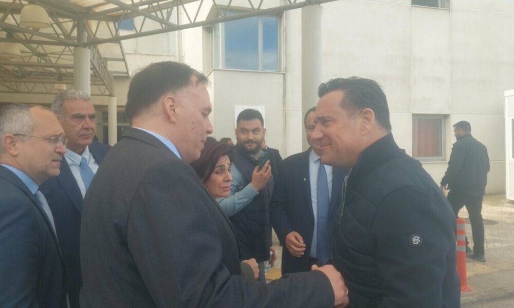 Ο Υπουργός Υγείας Άδωνις Γεωργιάδης στο πλαίσιο της επίσκεψής του στο Αγρίνιο δήλωσε πως αναμένεται άμεσα η τροπολογία για το «σπάσιμο» των Νοσοκομείων του Νομού.