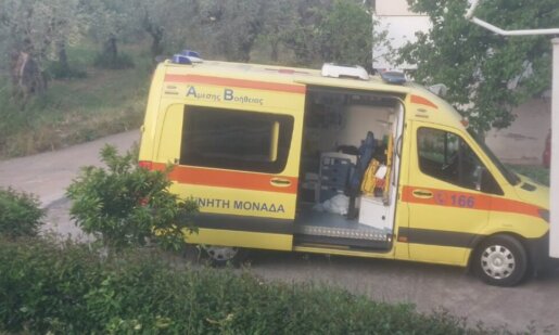 Στο Μεσολόγγι και συγκεκριμένα την Ε.Ο. Νεοχωρίου - Λούρου το πρωί της 7ης Μαΐου ένας μεσήλικας εντοπίστηκε νεκρός από συγγενικό του πρόσωπο και εξετάζονται όλα τα ενδεχόμενα.