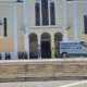 Ο Δημήτρης Παπαδημητρίου ήταν ο άτυχος 74χρονος που έχασε τη ζωή του σε τροχαίο στον Κόμβο του Κουβαρά, το μεσημέρι συγγενείς και φίλοι είπαν το τελευταίο «αντίο».