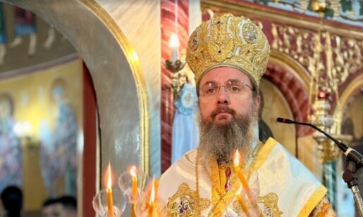 Ο Μητροπολίτης Αιτωλίας και Ακαρνανίας κ.κ. Δαμασκηνός στο Κυριακάτικο (31/05) μήνυμά του αναφέρει «Δια της Θείας Κοινωνίας το Άγιο Πνεύμα μας καθιστά Μέλη της Εκκλησίας».