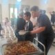 Στο Αγρίνιο την Πέμπτη, 14 Μαΐου 2026 συγκεντρώθηκαν 25 μαθητές Γυμνασίου στα συσσίτια του Αγίου Δημητρίου και βοήθησαν συμμετέχοντας στη διακονία.