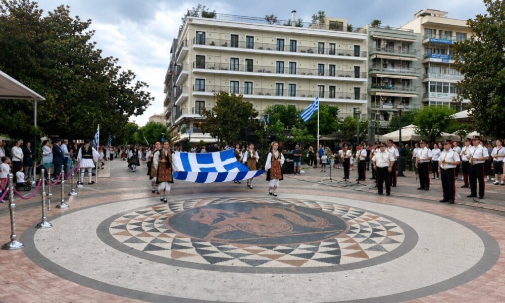Με αφορμή την 205 Επέτειος από την Απελευθέρωση του Αγρινίου το απόγευμα της 10ης Ιουνίου με συγκίνηση και υπερηφάνεια πραγματοποιήθηκε η Παρέλαση για την 11η Ιουνίου.