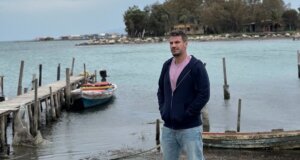 O Alpha TV μας γνωστοποίησε πως την Κυριακή, 14 Ιουνίου 2026 στις 20:00 ο Άκης Πετρετζίκης με το «Akis’ Food Tour» θα βρίσκεται στην Ιερή Πόλη του Μεσολογγίου και το Αιτωλικό.